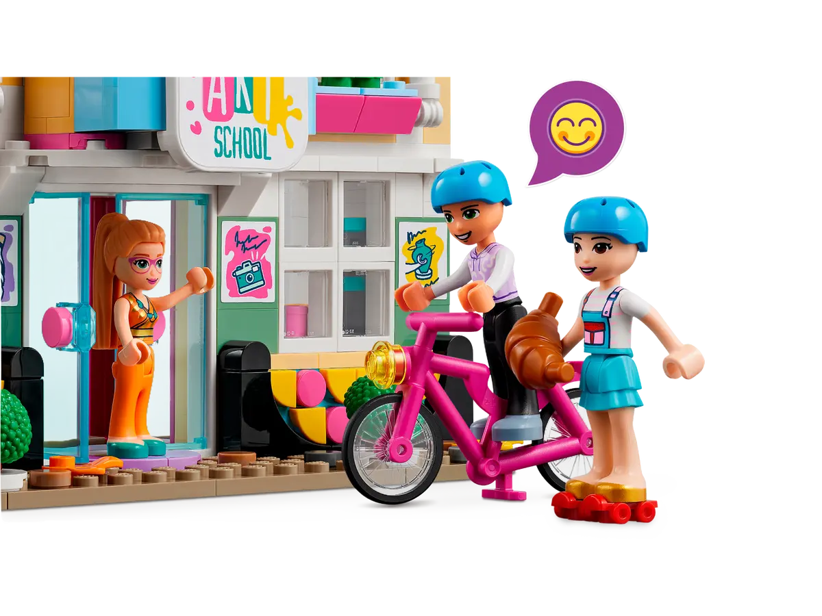 LEGO Emmas Art School
