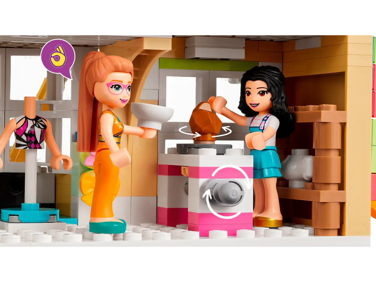 LEGO Emmas Art School